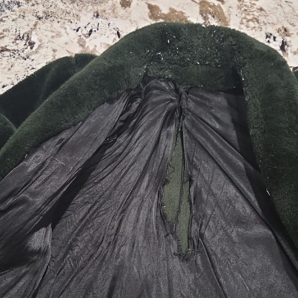 Vintage Green Faux Fur Coat - Picture 5 of 7